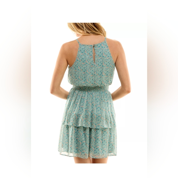 NWT size Medium Tiered Halter Neck Floral Mini Dress 👑 - Picture 2 of 3